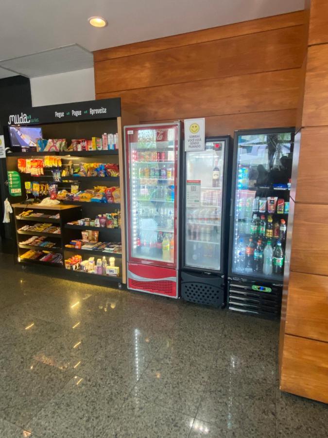 Flat Com Vista Panoramica -15- Na Barra Da Tijuca - Estacionamento Gratuito - Frigobar - Ar Condicionado - Piscina - Academia - Balsa Gratis - Varanda - Vista Parcial Mar E Lagoa Appart hôtel Rio de Janeiro