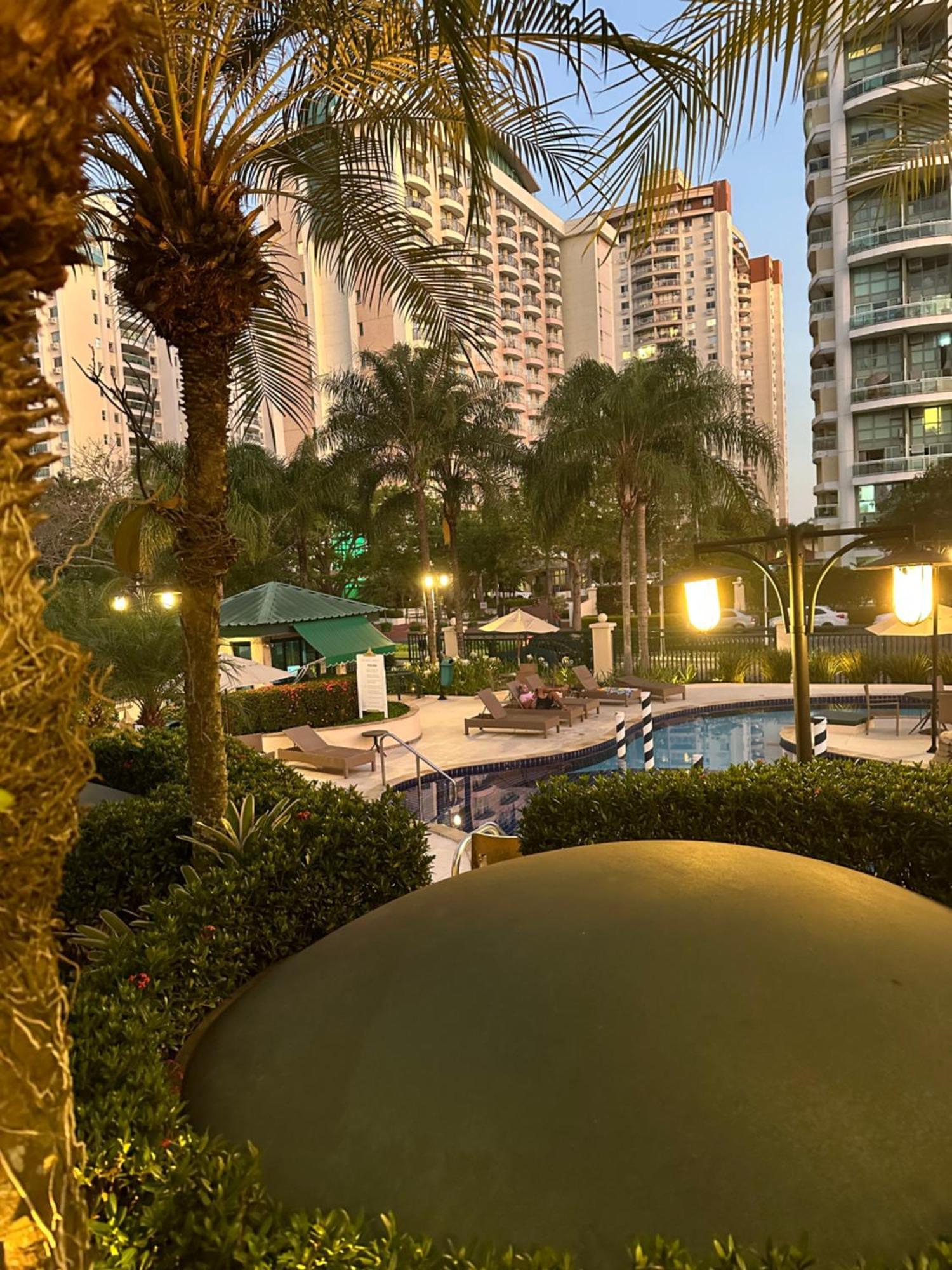 Appart hôtel Flat Com Vista Panoramica -15- Na Barra Da Tijuca - Estacionamento Gratuito - Frigobar - Ar Condicionado - Piscina - Academia - Balsa Gratis - Varanda - Vista Parcial Mar E Lagoa